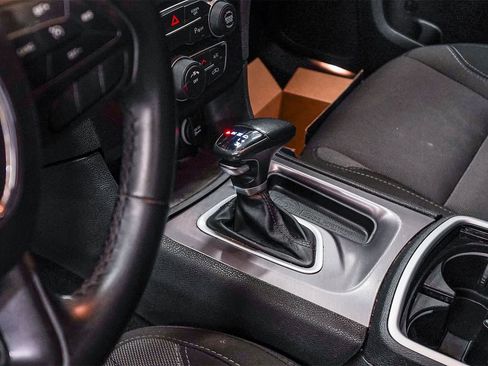 Used 2022 Dodge Charger SXT image 18