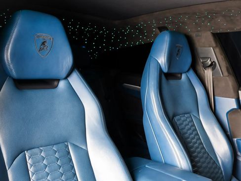 Used 2019 Lamborghini Urus image 18