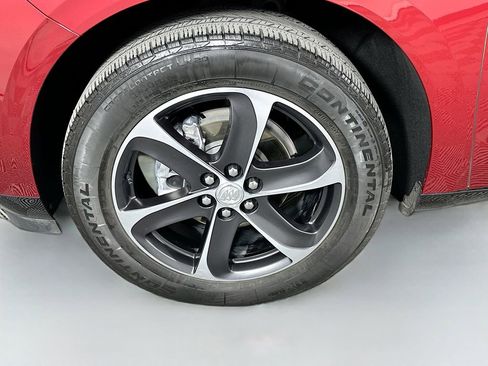 Used 2021 Buick Enclave Essence w/ Sport Touring Edition image 33