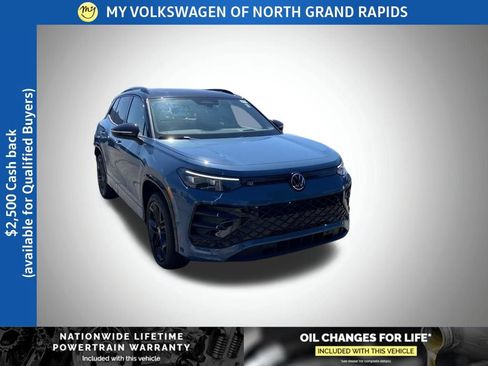 New 2026 Volkswagen Tiguan SE R-Line AWD/4WD image 1