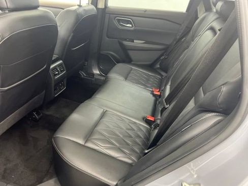Used 2023 Nissan Rogue Platinum w/ Platinum Premium Package AWD/4WD image 11