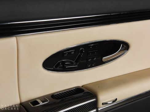 Used 2009 Maybach 62 S RWD image 35
