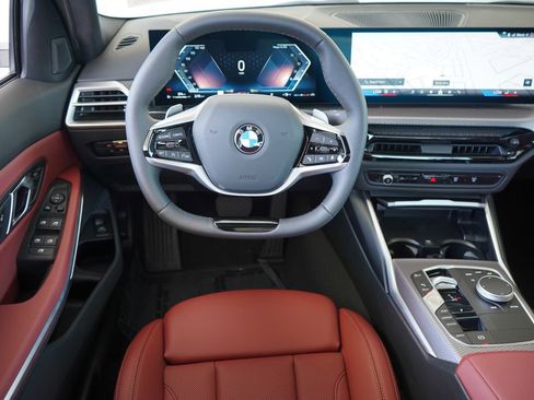 Used 2025 BMW 330i xDrive Sedan AWD/4WD image 15