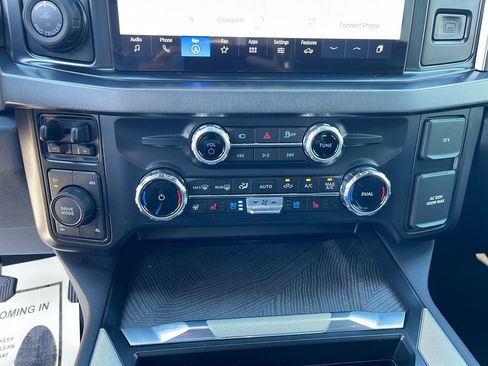 Certified 2025 Ford F250 Platinum image 21