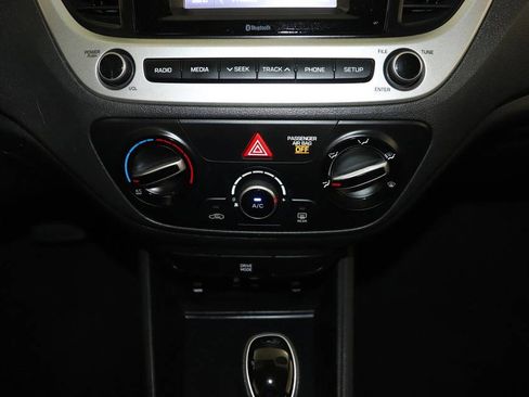 Used 2020 Hyundai Accent SEL image 20