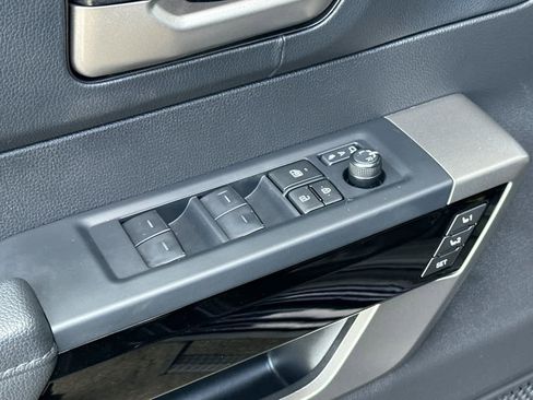 Used 2025 Toyota Tundra Limited image 13