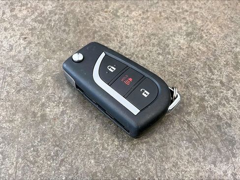 Used 2025 Toyota RAV4 LE image 11