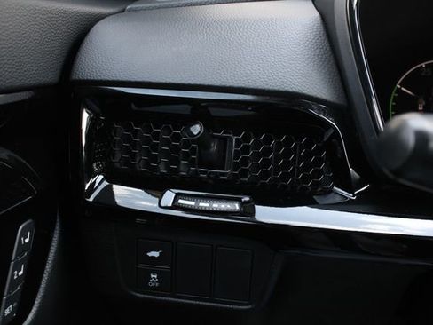 Used 2024 Honda CR-V Sport Touring image 8