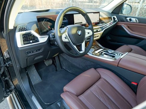 Used 2024 BMW X7 xDrive40i w/ Climate Comfort Package AWD/4WD image 19