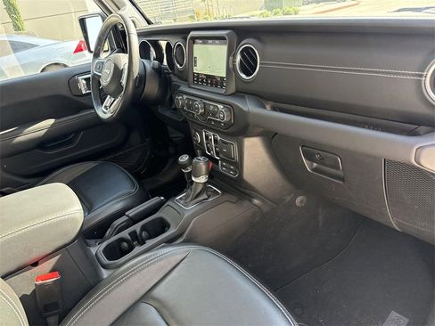 Used 2023 Jeep Wrangler Unlimited Sahara w/ Cold Weather Group image 27