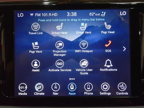 Used 2020 Chrysler Pacifica Limited FWD image 25