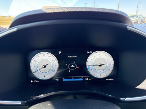 Used 2023 Hyundai Santa Fe Calligraphy image 12
