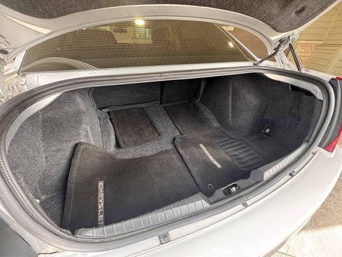 Used 2009 Chrysler 300 Touring image 14