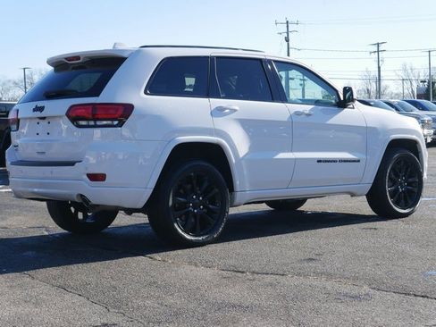 Used 2022 Jeep Grand Cherokee Laredo X image 6