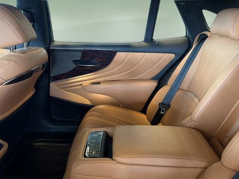 Certified 2022 Lexus LS 500 AWD image 17