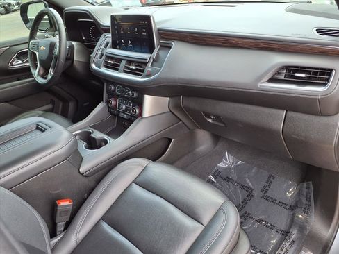 Used 2022 Chevrolet Tahoe LT w/ LT Signature Plus Package RWD image 8