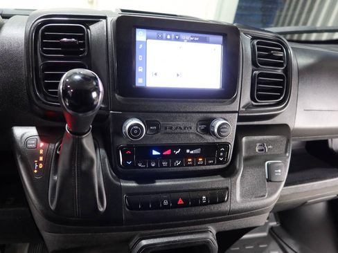 Used 2024 RAM ProMaster 2500 w/ Convenience Group FWD image 27