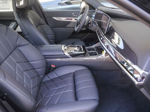 New 2026 BMW 750e xDrive AWD/4WD image 13
