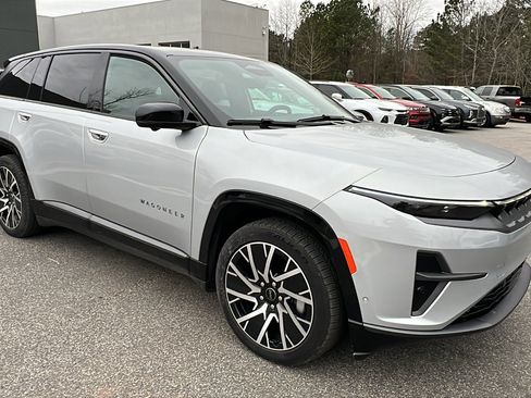 Used 2025 Jeep Wagoneer S Limited w/ Comfort Package image 5