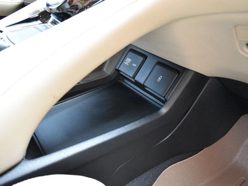 Used 2019 Acura RDX SH AWD w/Tech 4dr SUV w/Techno image 26