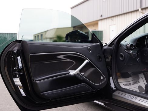 Used 2014 Ferrari F12 Berlinetta image 43