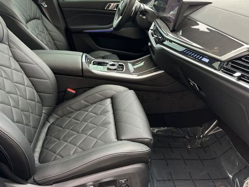 Used 2025 BMW X5 M60i w/ Executive Package image 17