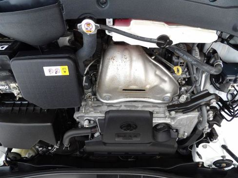 Used 2017 Toyota Camry SE image 26