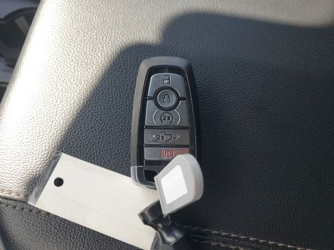 Certified 2024 Ford F250 Lariat w/ Lariat Ultimate Package image 29