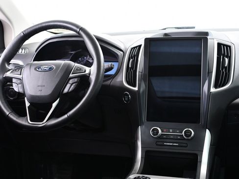 Used 2024 Ford Edge SEL w/ Convenience Package image 8