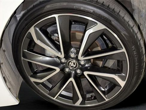 Used 2022 Toyota Corolla SE image 18