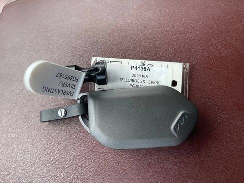 Used 2023 Kia Telluride SX FWD image 34