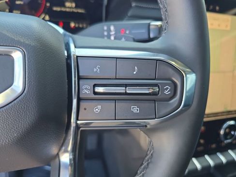 Certified 2025 GMC Acadia Elevation FWD image 25