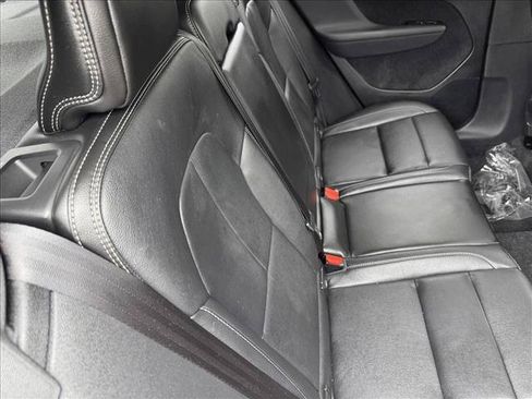 Used 2019 Volvo XC40 T5 Momentum AWD/4WD image 19