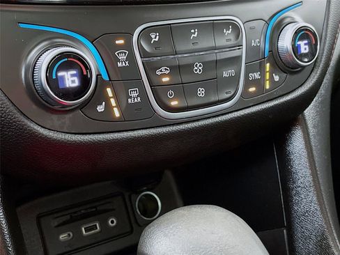 Certified 2022 Chevrolet Equinox RS w/ RS Leather Package image 20