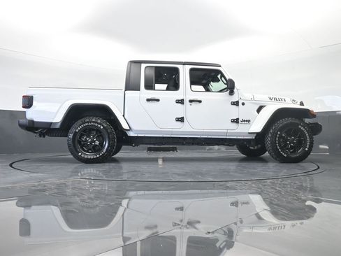 Used 2024 Jeep Gladiator Sport image 65