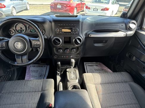 Used 2012 Jeep Wrangler Unlimited Sport w/ Connectivity Group image 19