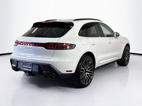 Certified 2025 Porsche Macan AWD/4WD image 9