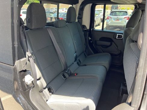 New 2025 Jeep Gladiator Sport AWD/4WD image 23