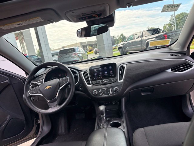 Used 2024 Chevrolet Malibu LT FWD image 31