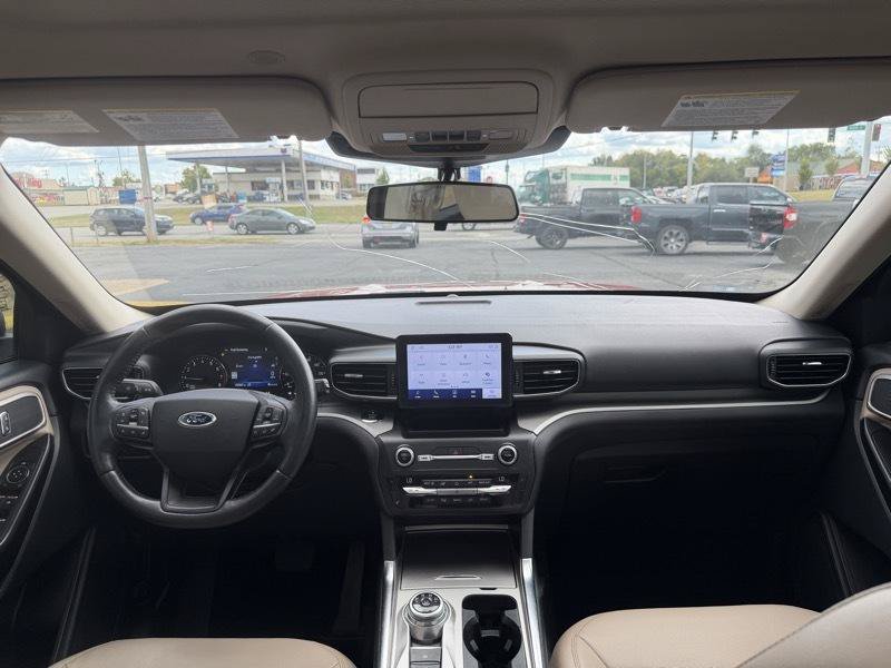 Used 2020 Ford Explorer XLT w/ Equipment Group 202A RWD image 15