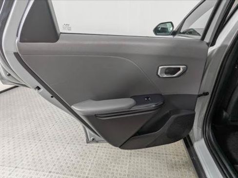 Used 2025 Kia K4 FWD image 16