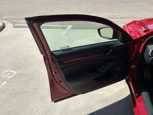 Used 2019 Honda Accord Sport image 14