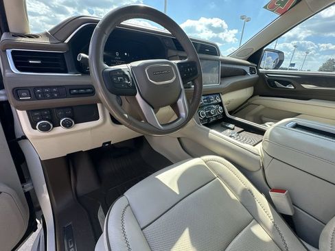 Certified 2023 GMC Yukon XL Denali image 11