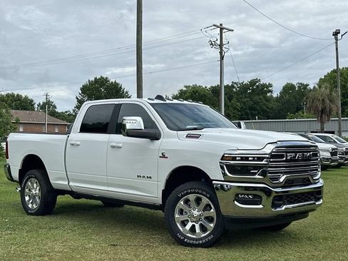 New 2026 RAM 2500 Laramie AWD/4WD image 11