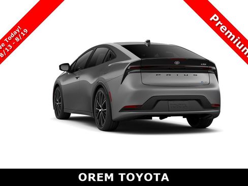 New 2027 Toyota Prius Limited FWD image 7