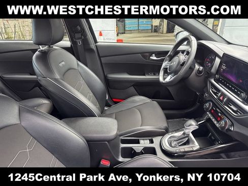 Used 2023 Kia Forte GT-Line w/ GT-Line Premium Package FWD image 15