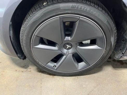 Used 2023 Tesla Model 3 Standard Range RWD image 29