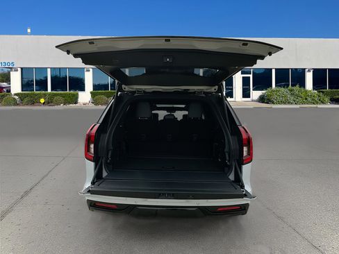 New 2025 Ford Expedition Platinum w/ Stealth Appearance Package image 24