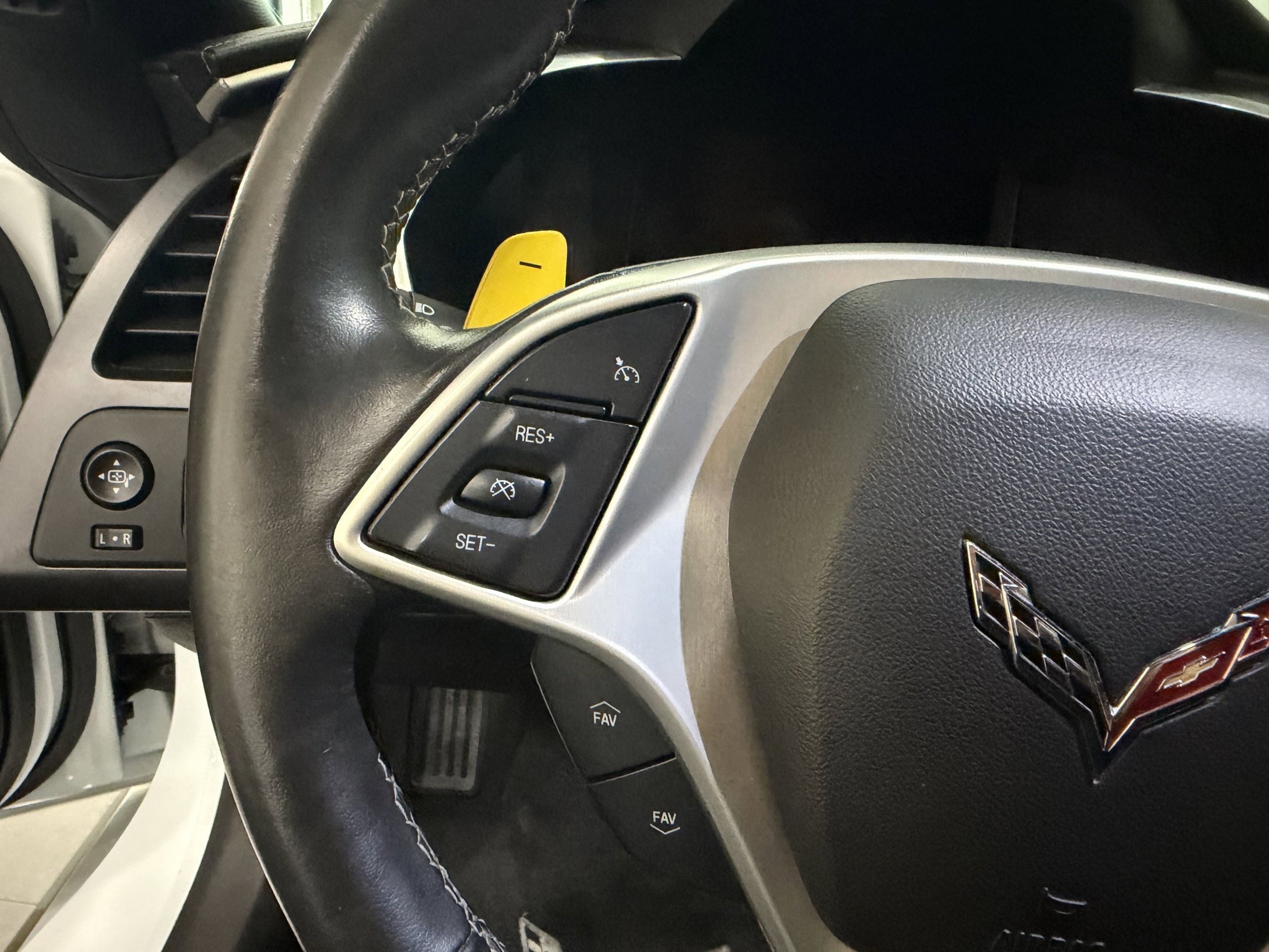 Used 2019 Chevrolet Corvette Z06 RWD image 13