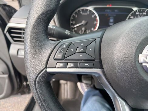 Used 2024 Nissan Altima 2.5 SV image 12